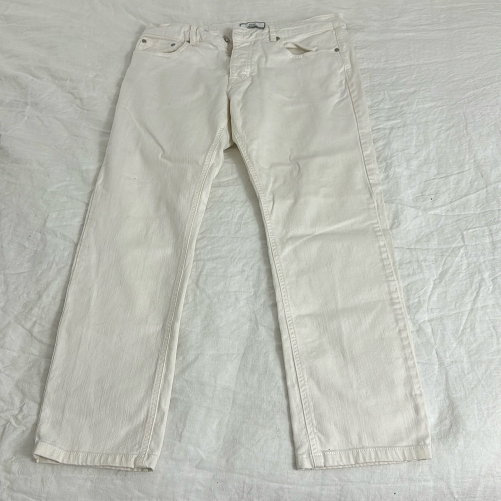 AMI Paris white jeans. Very faint marks but no significant stains. 27.5” inseam